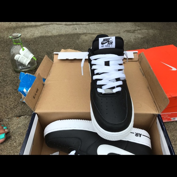 Nike shoes - Picture 3 of 3